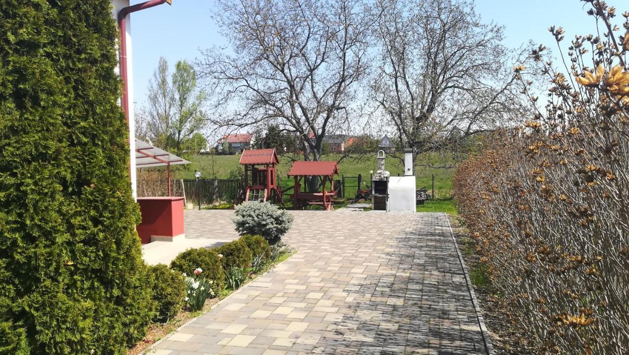 Ueveghid Vendeghaz Hotel Sárospatak Exterior photo
